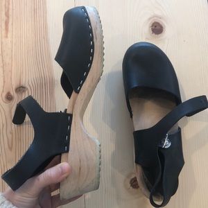 Lotta From Stockholm Low Wood Heel Clogs - Black